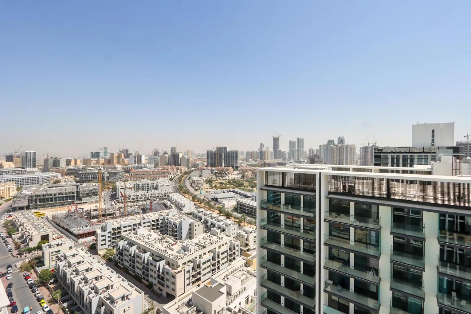 Livbnb-Urban Getaway 1Bhk With Jvc Skyline View Dubai 0*,  United Arab Emirates