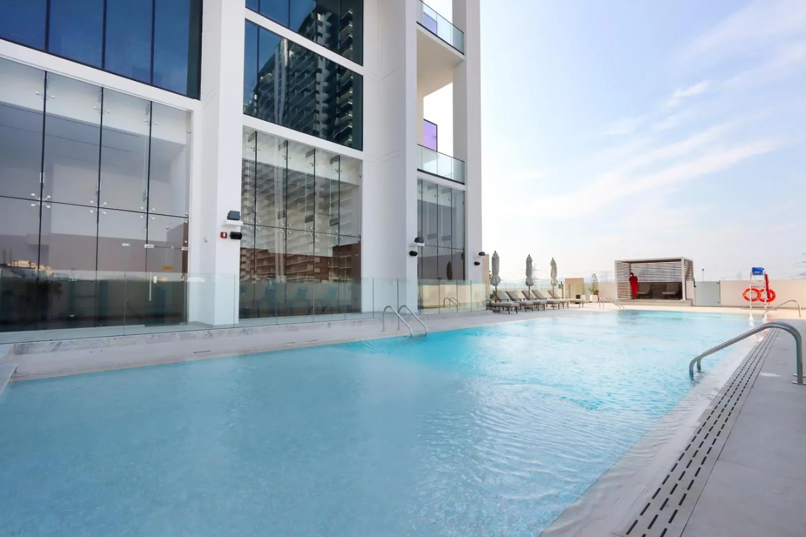 Livbnb-Urban Getaway 1Bhk With Jvc Skyline View Dubai