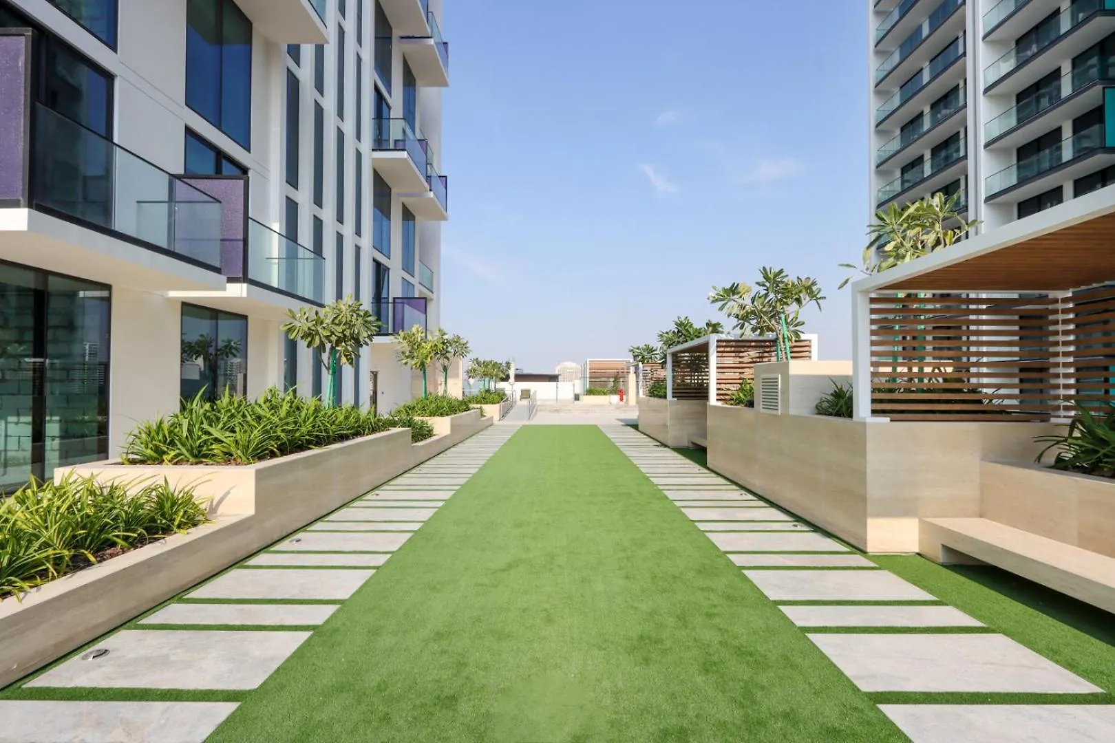 Apartment Livbnb-Urban Getaway 1Bhk With Jvc Skyline View Dubai