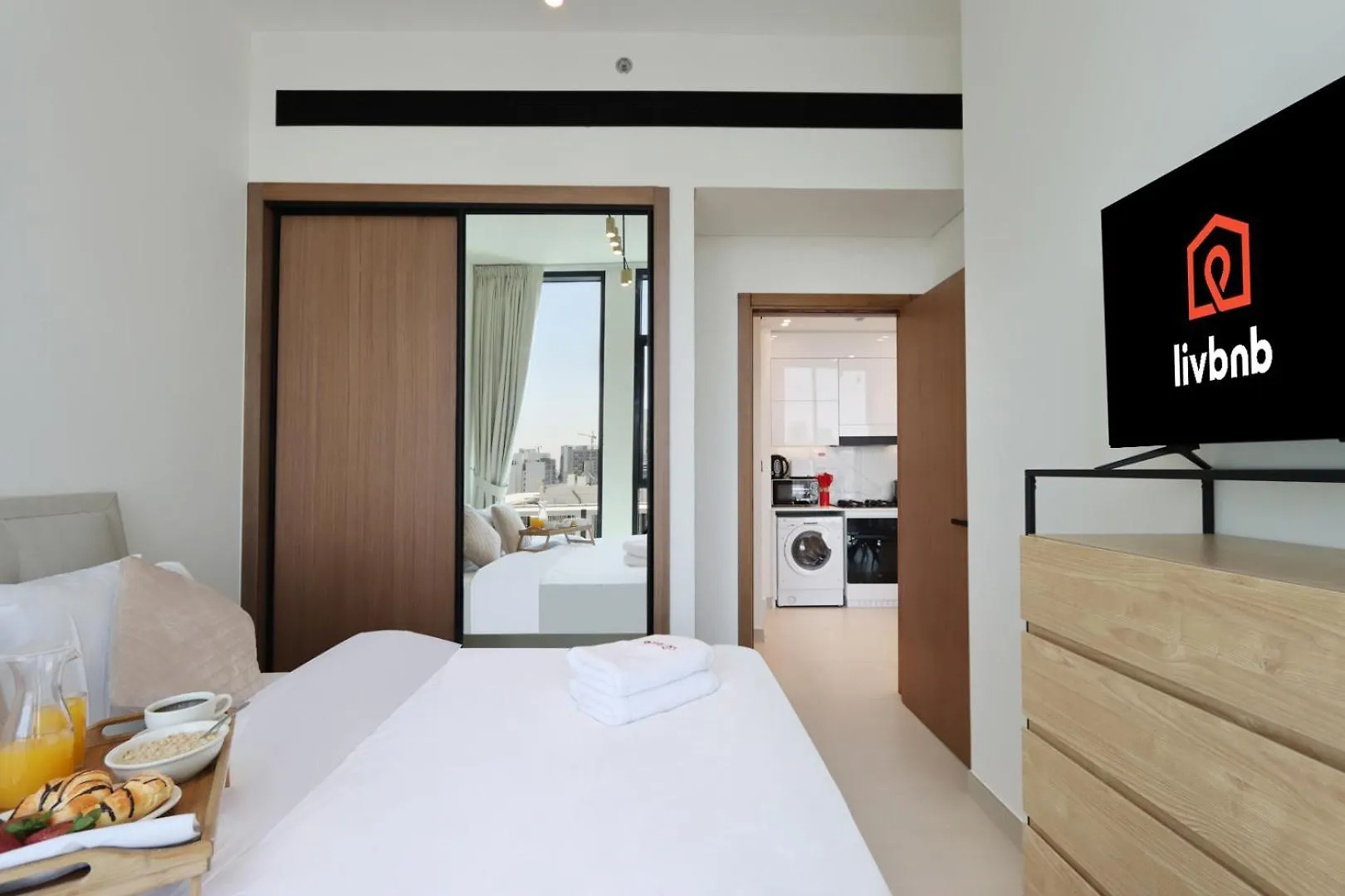 Livbnb-Urban Getaway 1Bhk With Jvc Skyline View Dubai