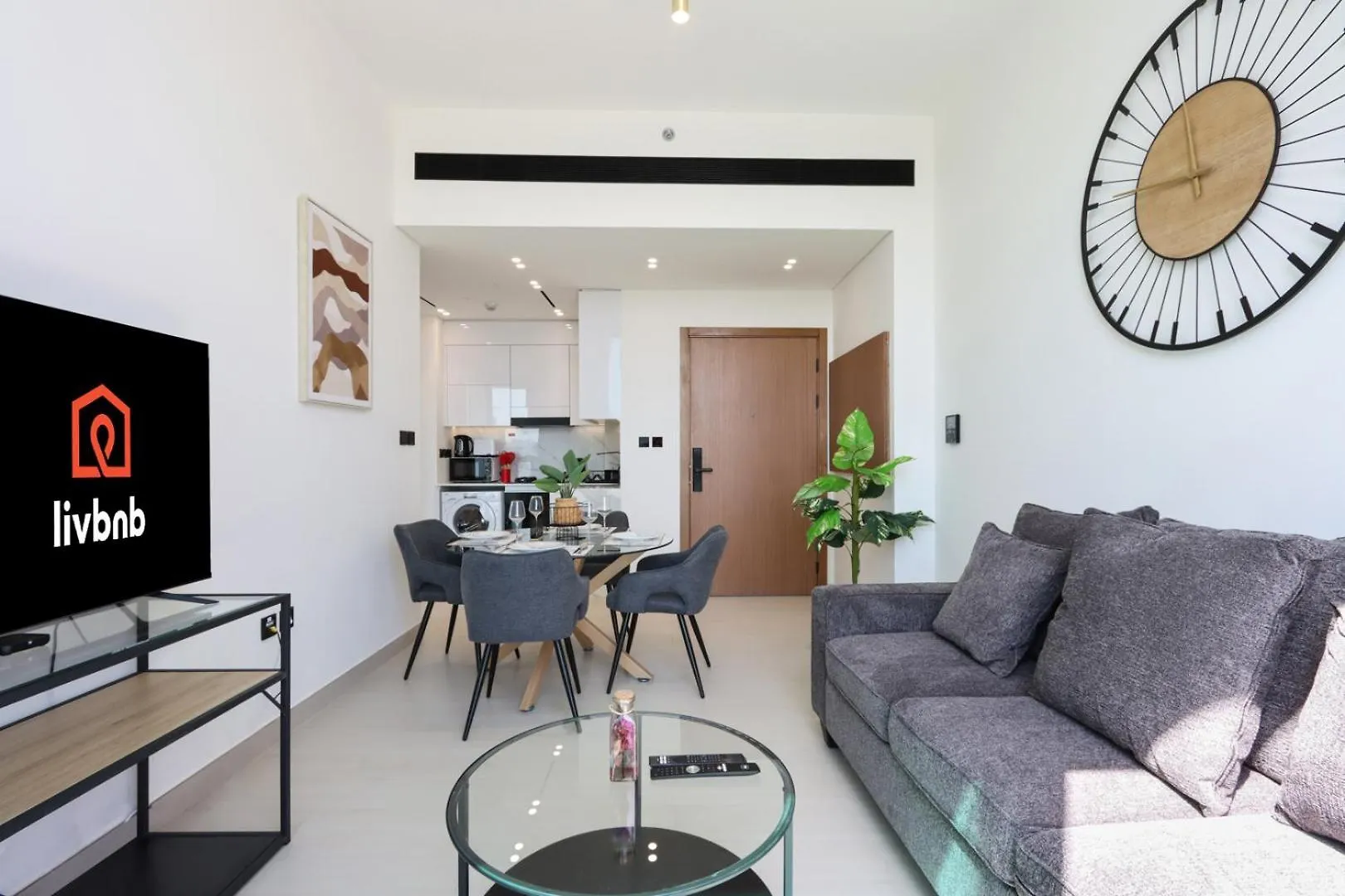 Livbnb-Urban Getaway 1Bhk With Jvc Skyline View Dubai United Arab Emirates